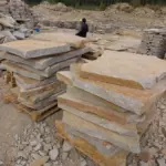 Гранитный плитняк крупноформатный 1 м², 40-60 мм, для пошаговых дорожек